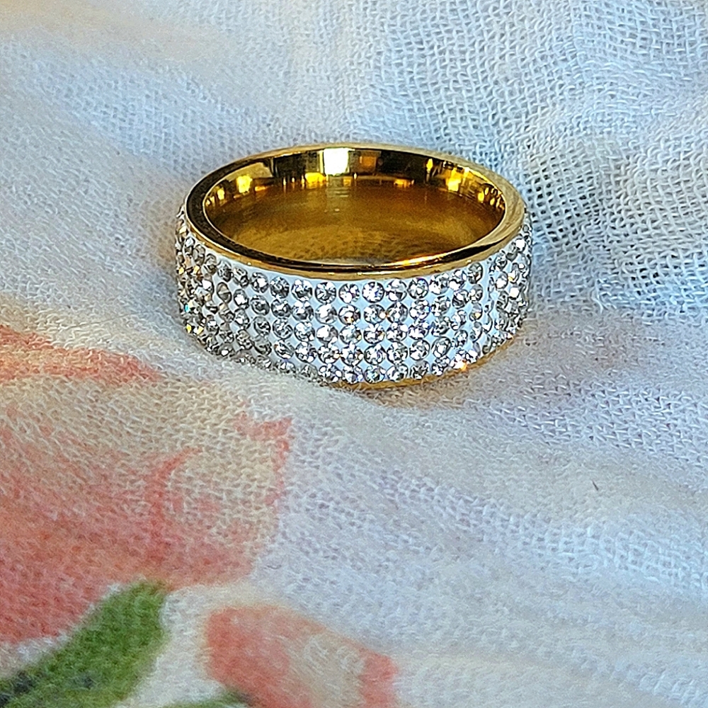 Fashion Rhinestone Ring 7.5